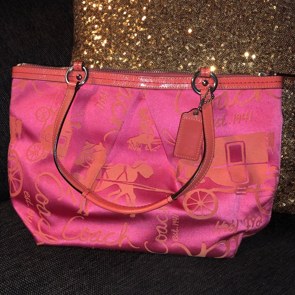 Coach 9x14 Pink & Coral Horse & Carriage Bag
